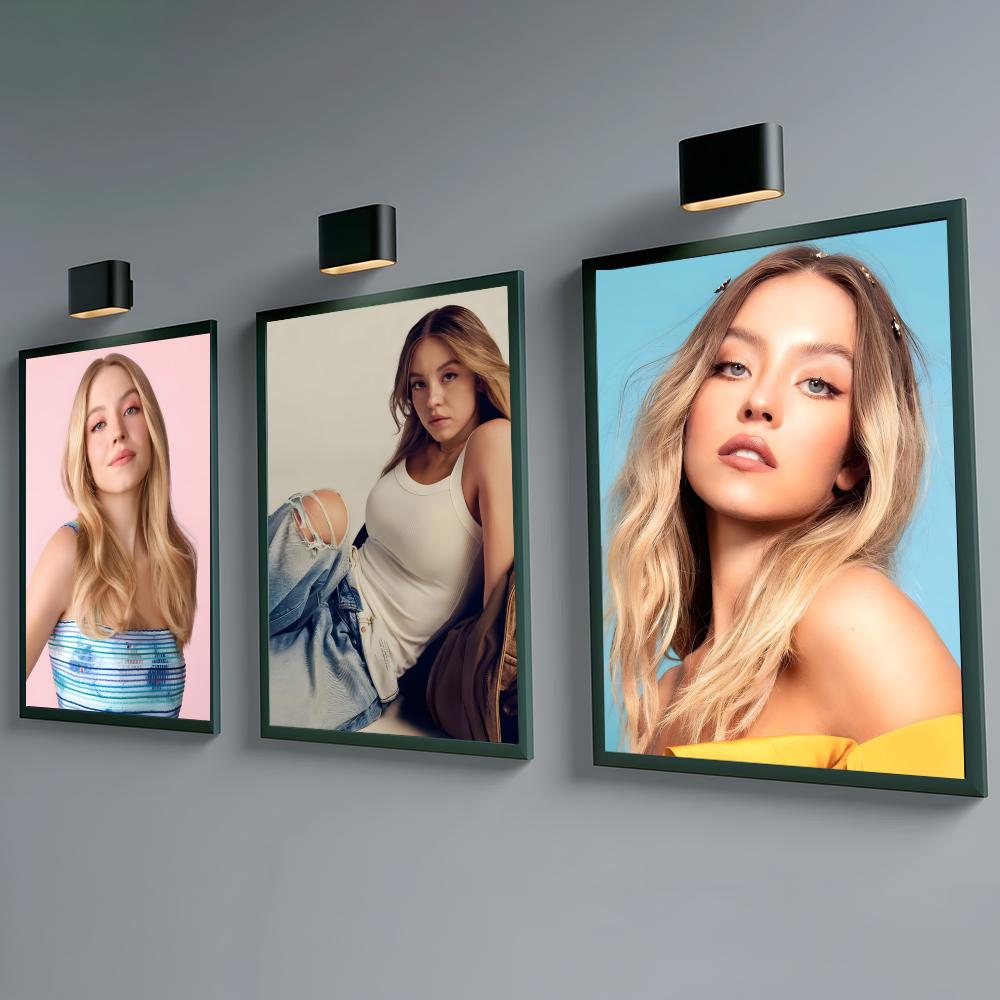 Actor S-Sydney Sweeney Poster  - Home Bar Sydney ulasan dan harga