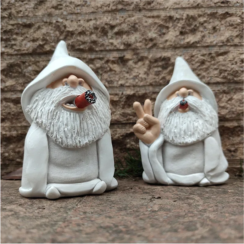 Funny Smoking Dwarf Garden Scu - Home Bargains ulasan dan harga